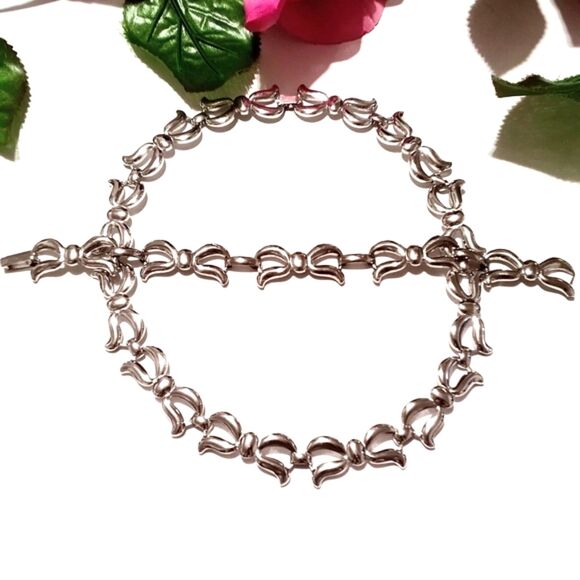 Vintage Monet Silver Tone Necklace Bracelet Set Specialty Link Demi Parure - Picture 6 of 8